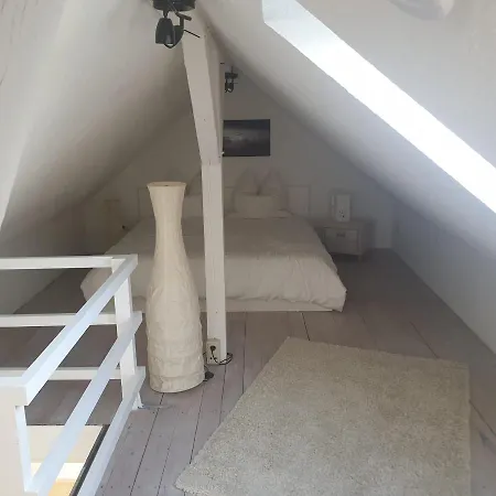 45 M² Maisonette-wohnung In Uni-/hauptbahnhofnaehe דירה דיסבורג