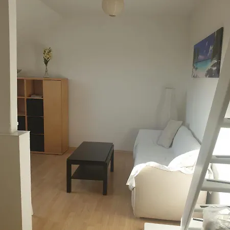 45 M² Maisonette-wohnung In Uni-/hauptbahnhofnaehe Апартаменты